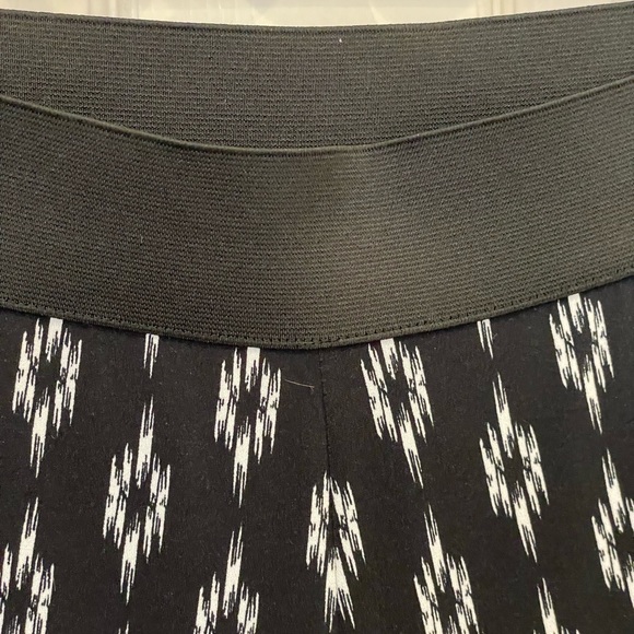 WHBM slinky palazzo pants Moroccan print - Picture 4 of 5